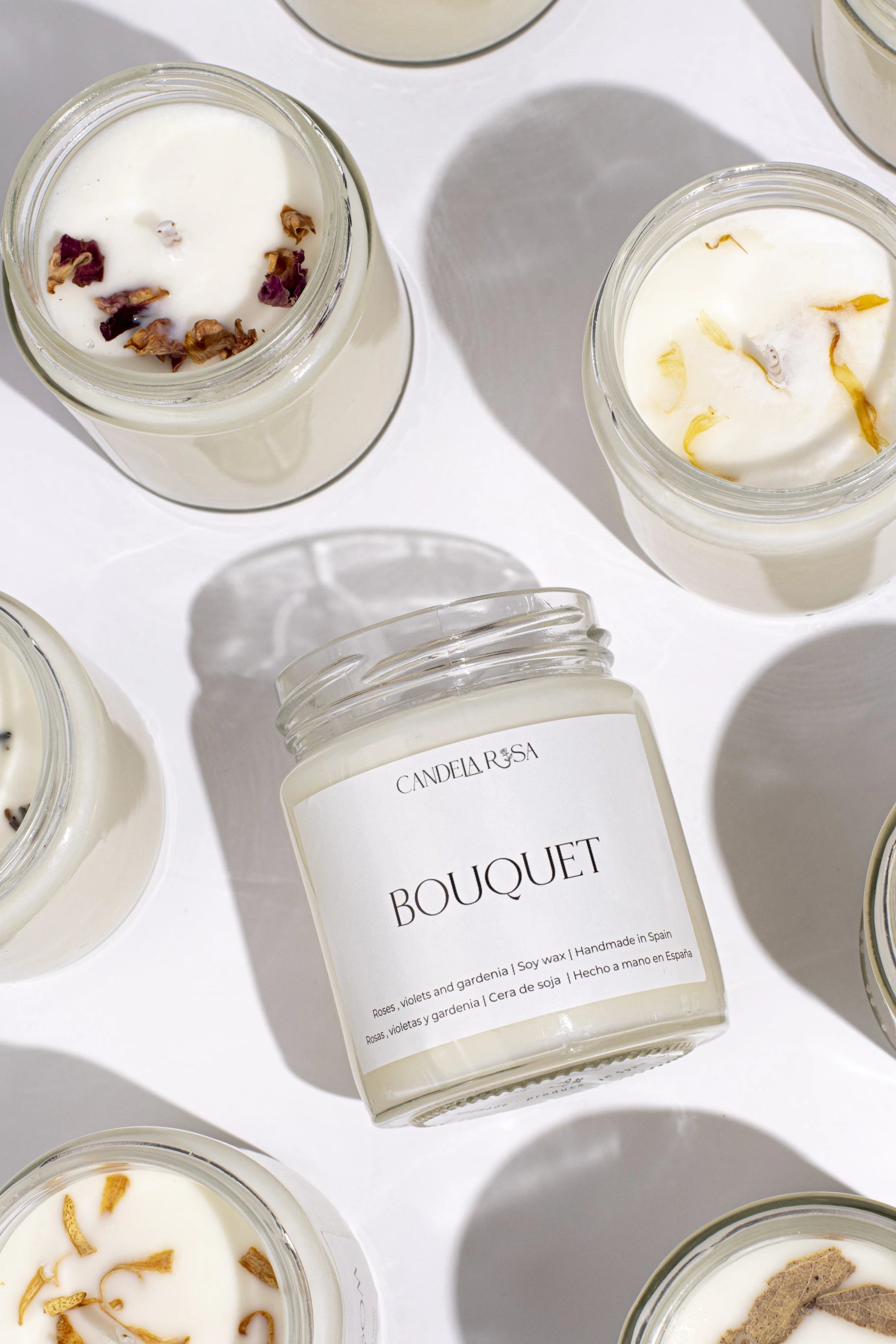 bouquet vela aroma flores vela aromática premium en tarro vidrio con tapa candela rosa velas de lujo velas aromáticas lujosas luxury artisan candle soy wax velas veganas velas perfumadas tienda de velas vela que huele bien españa vela vegana cera de soja y cera de coco